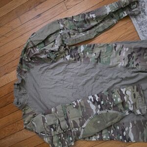 Combat Top